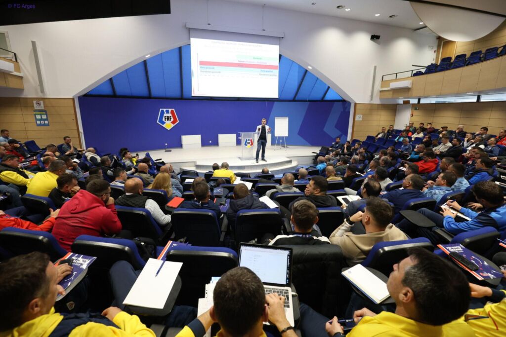 Bogdan Vișan a reprezentat clubul nostru la FRF Youth Coaching Summit 2025