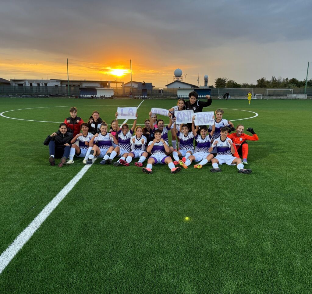 Programul echipelor de fotbal feminin