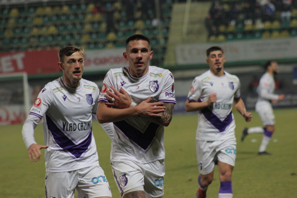 Vulturi în zbor spre Play-Off: Victorie fără emoții împotriva lui Hermannstadt