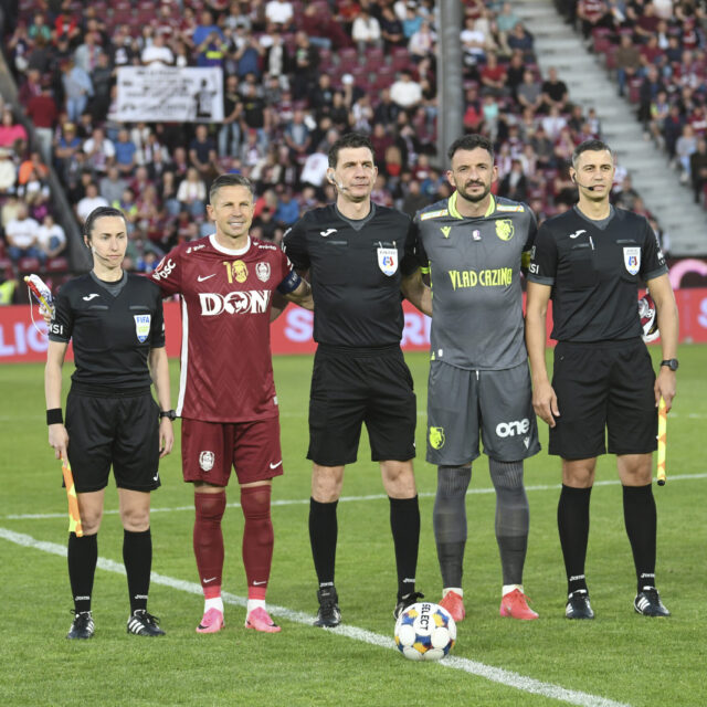 FC Argeș încheie sezonul cu un punct în Gruia, într-o seară dedicată retragerii lui Ciprian Deac FC Argeș încheie sezonul cu un punct în Gruia, într-o seară dedicată retragerii lui Ciprian Deac